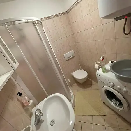 Apartman Kapovica * 메덜린