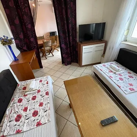 아파트 Apartman Kapovica 메덜린