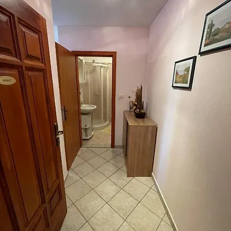아파트 Apartman Kapovica 메덜린